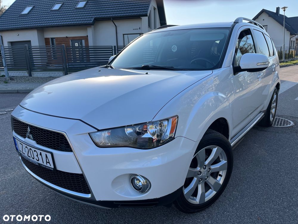 Mitsubishi Outlander 2.2 DID Intense + 4WD
