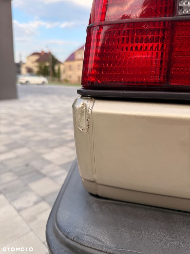 Volkswagen Jetta 1.3 CL - 12