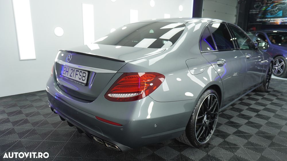 Mercedes-Benz E - 2