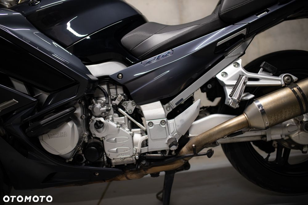 Yamaha FJR - 13