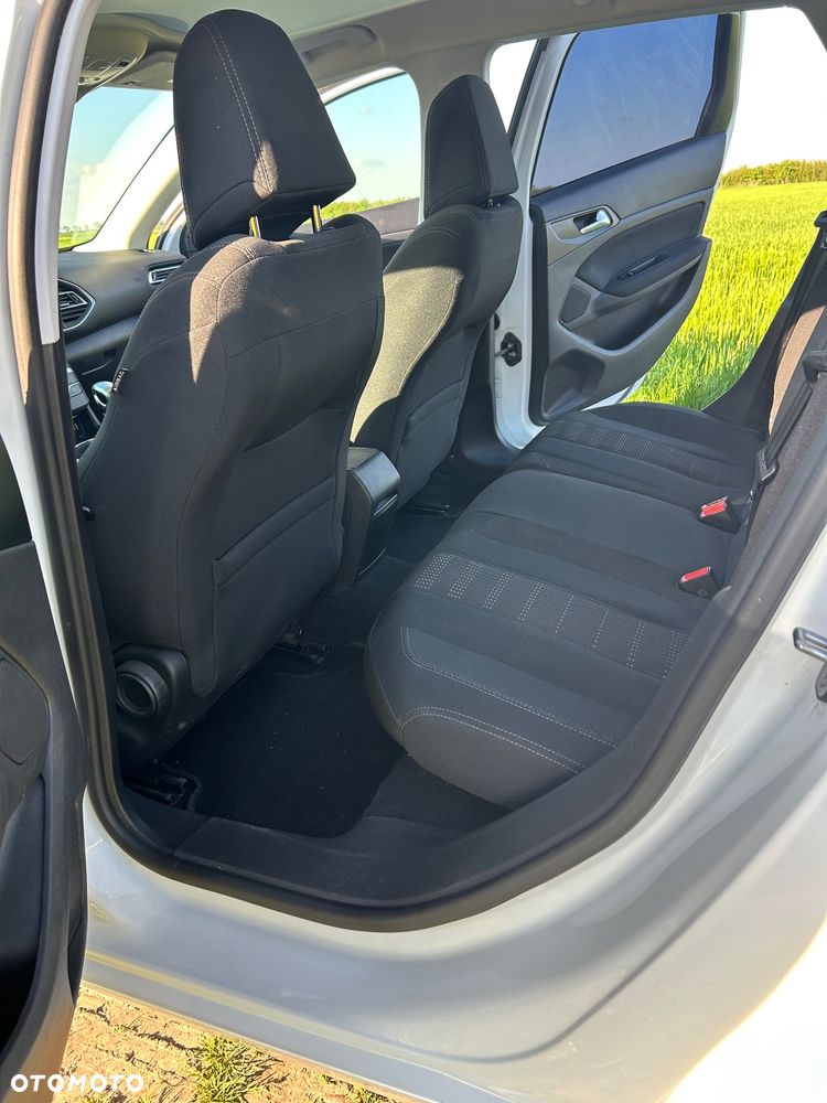 Peugeot 308 ver-bluehdi-150-stop-start-allure - 14