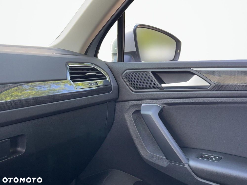 Volkswagen Tiguan 1.5 TSI EVO Elegance DSG - 25