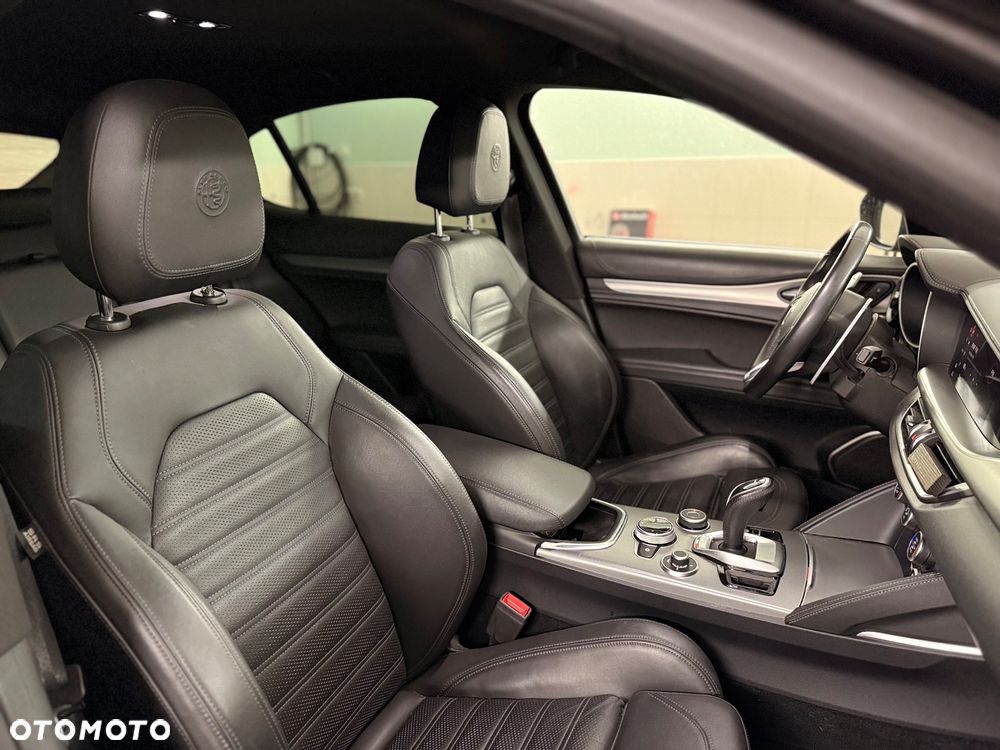 Alfa Romeo Stelvio 2.0 Turbo Veloce TI Q4 - 18