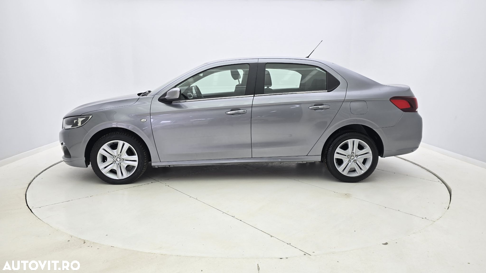 Peugeot 301 1.5 BlueHDI FAP Allure - 9