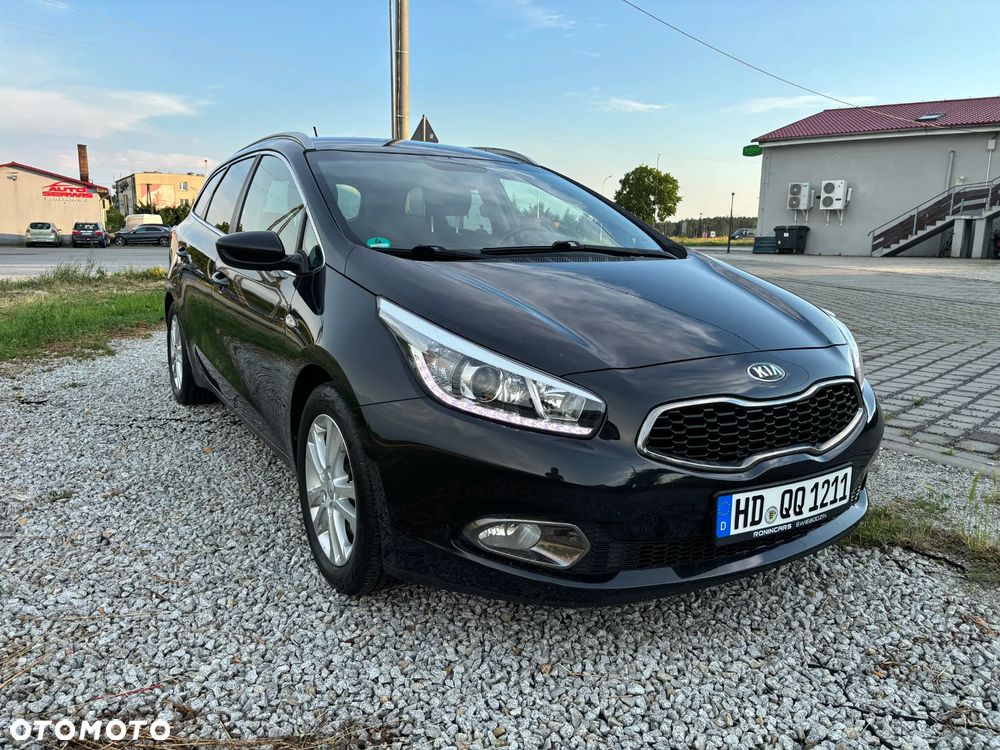 Kia Ceed 1.6 CRDi 128 ISG Dream Team Edition - 19