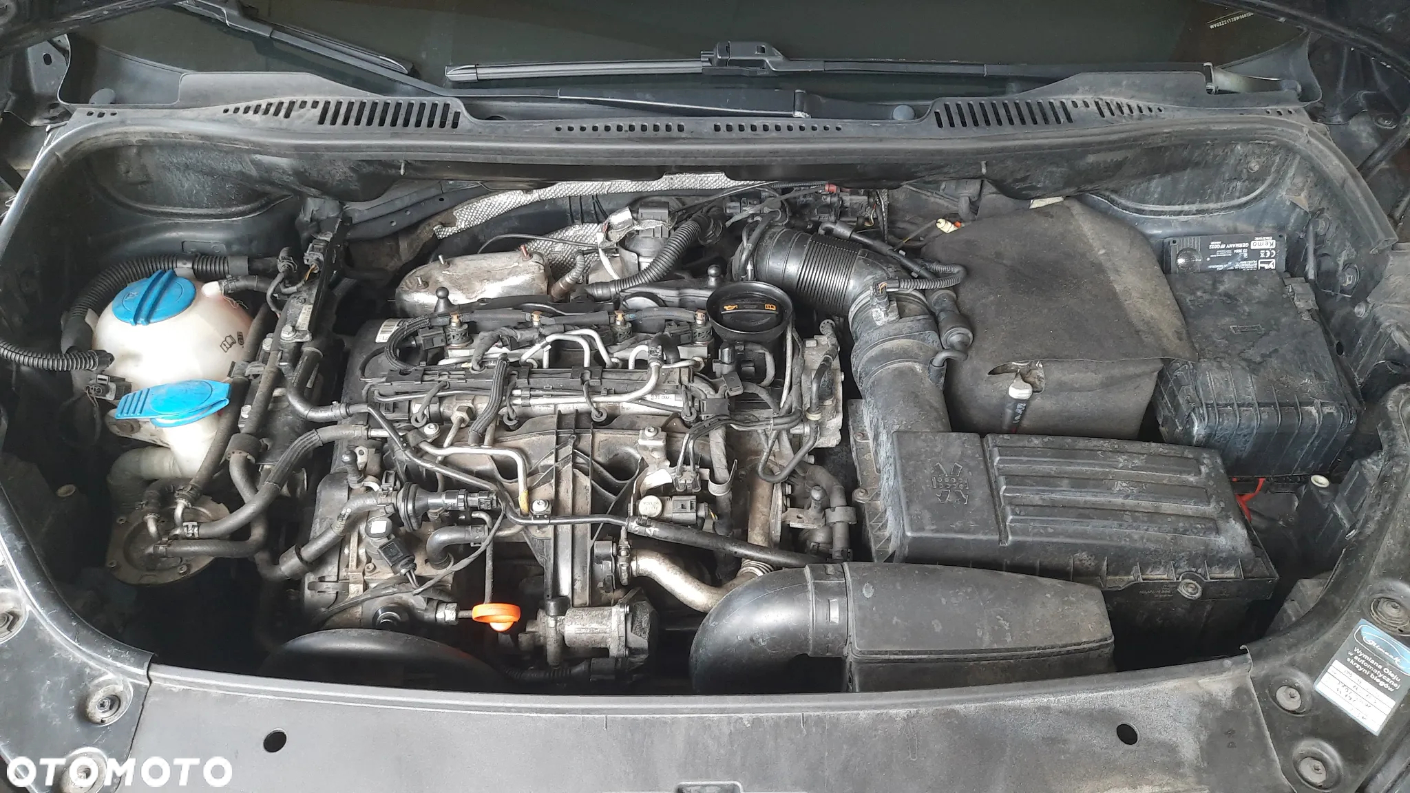 Volkswagen Touran 2.0 TDI DPF DSG Highline - 20