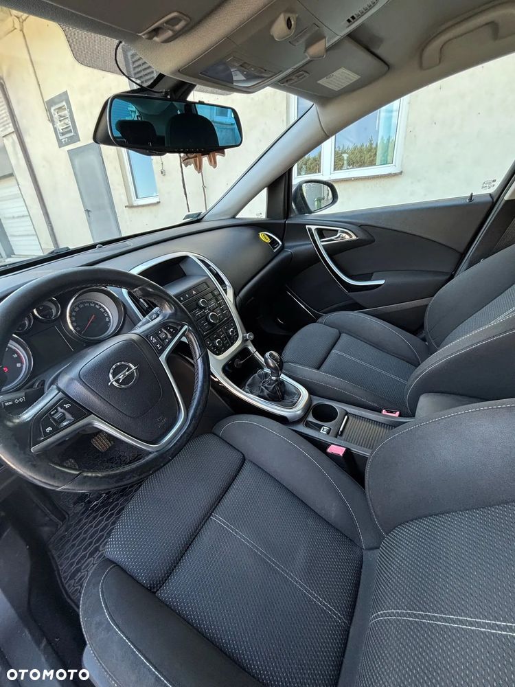 Opel Astra 1.4 T Cosmo - 7