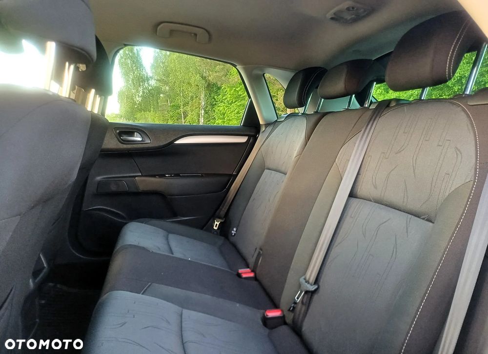 Citroën C4 VTi 120 Exclusive - 22