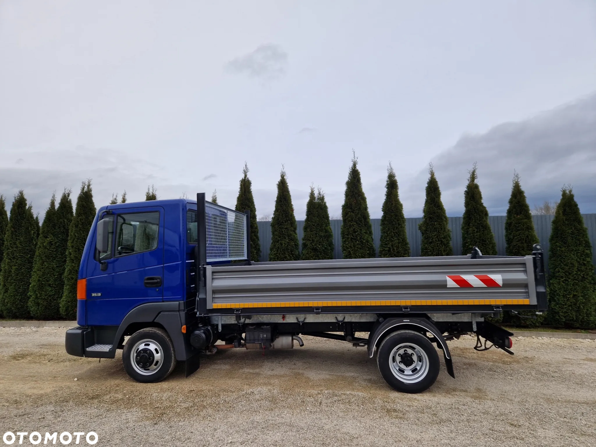 Nissan Atleon 3.0 - 28