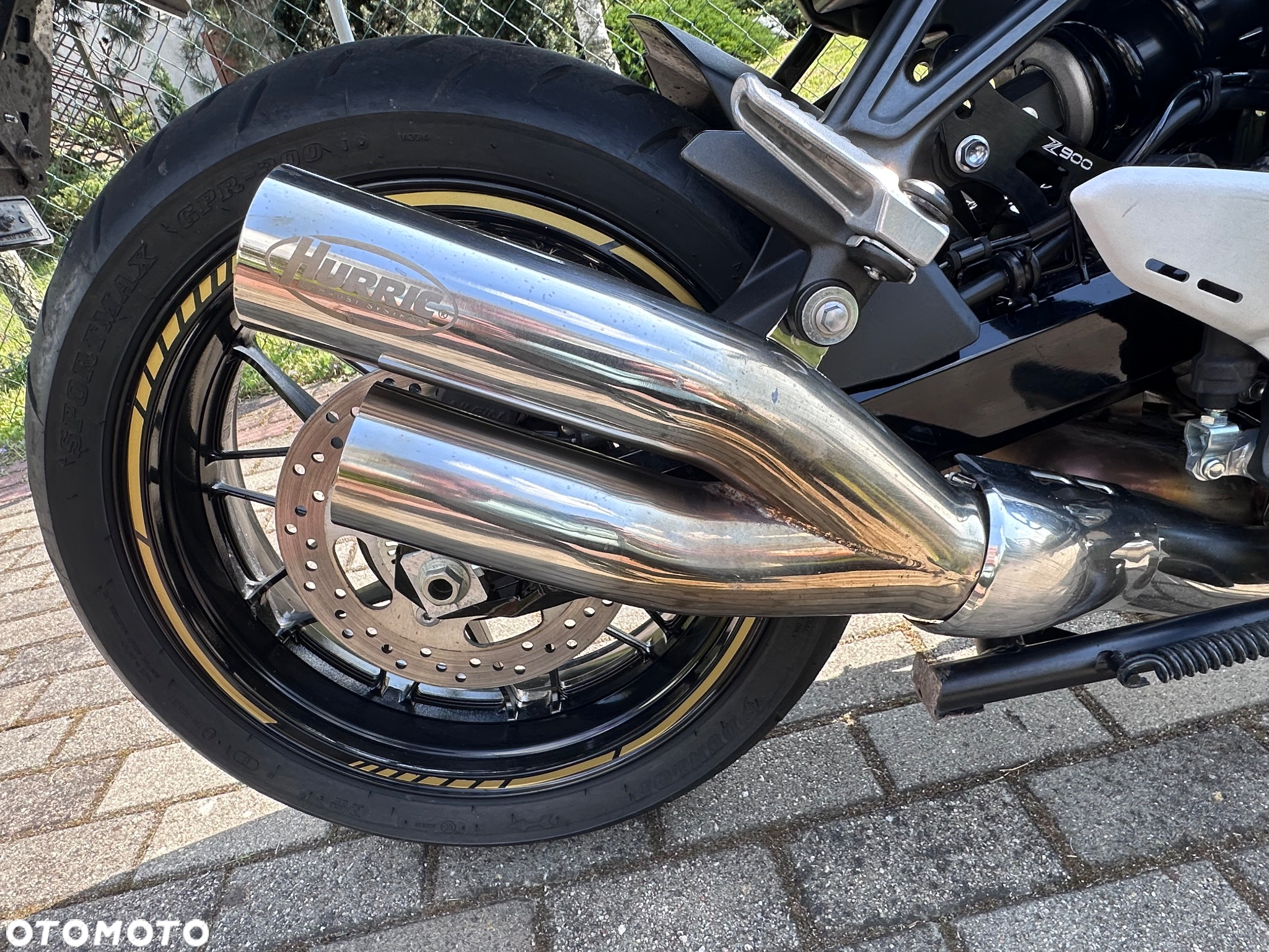 Kawasaki Z 900 RS - 10