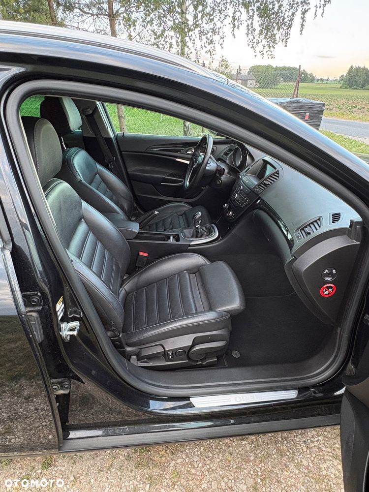 Opel Insignia 2.0 Turbo 4x4 Cosmo - 12
