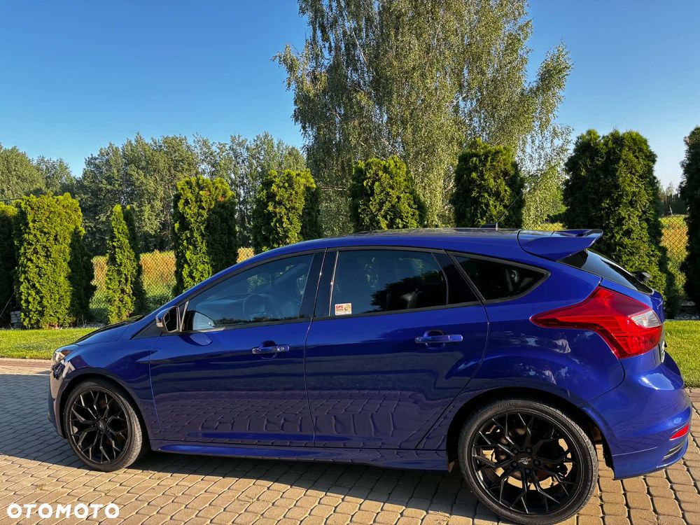 Ford Focus - 25
