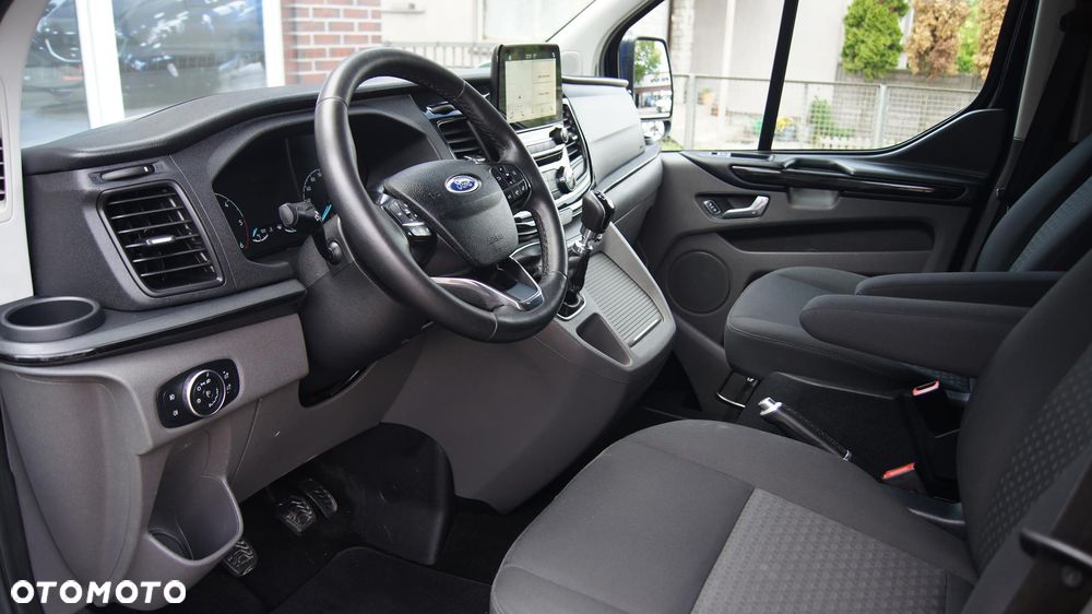 Ford Tourneo Custom 2.0 EcoBlue L1 Titanium - 10