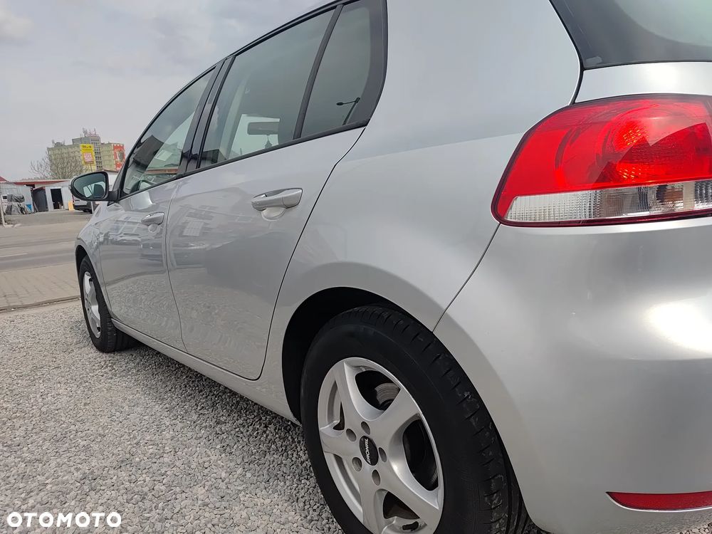 Volkswagen Golf 2.0 TDI DPF Comfortline - 8