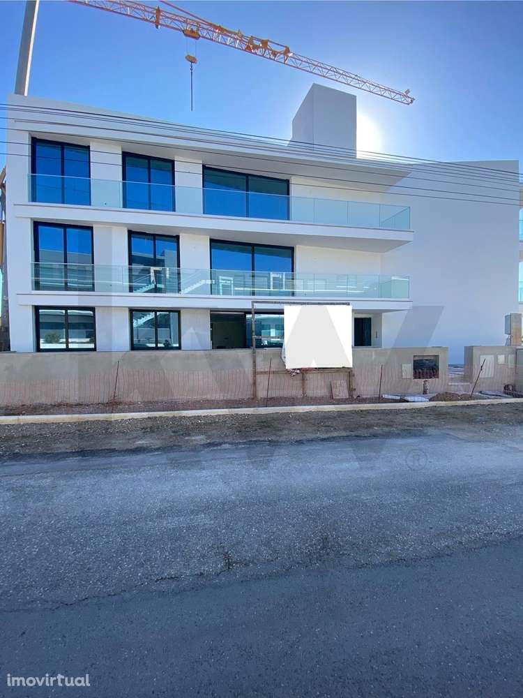 Pederneira | Nazaré :: Apartamento T2 com Piscina no Rooftop e vistas - Grande imagem: 3/40