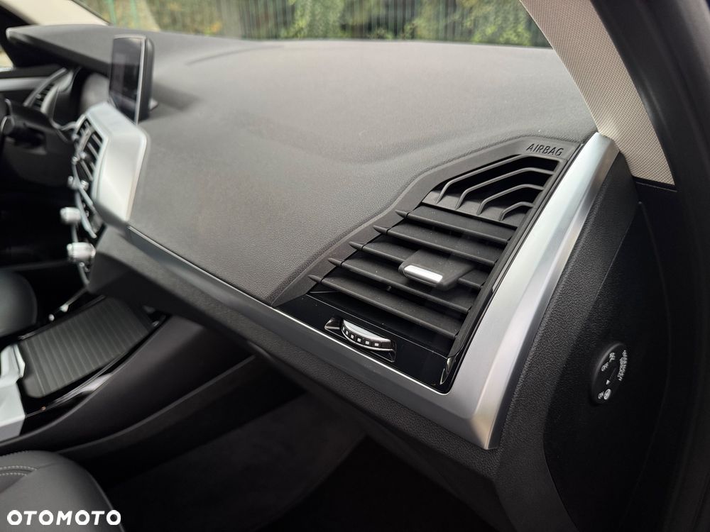 BMW X3 sDrive18d Advantage - 27