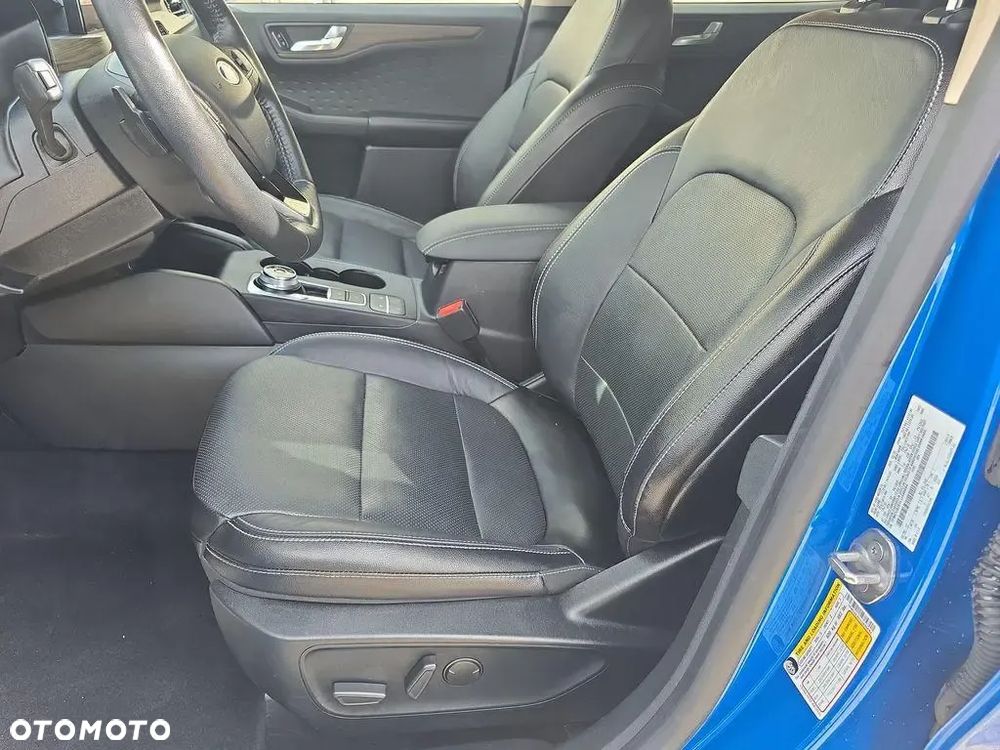 Ford Escape 2.0 EcoBoost AWD Titanium - 6