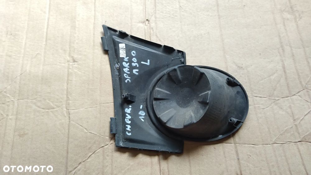 CHEVROLET SPARK M300 ZAŚLEPKA HALOGENU OSŁONA LEWA PRZÓD - 2