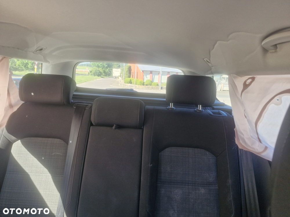 Volkswagen Passat 2.0 TDI SCR DSG Business - 11
