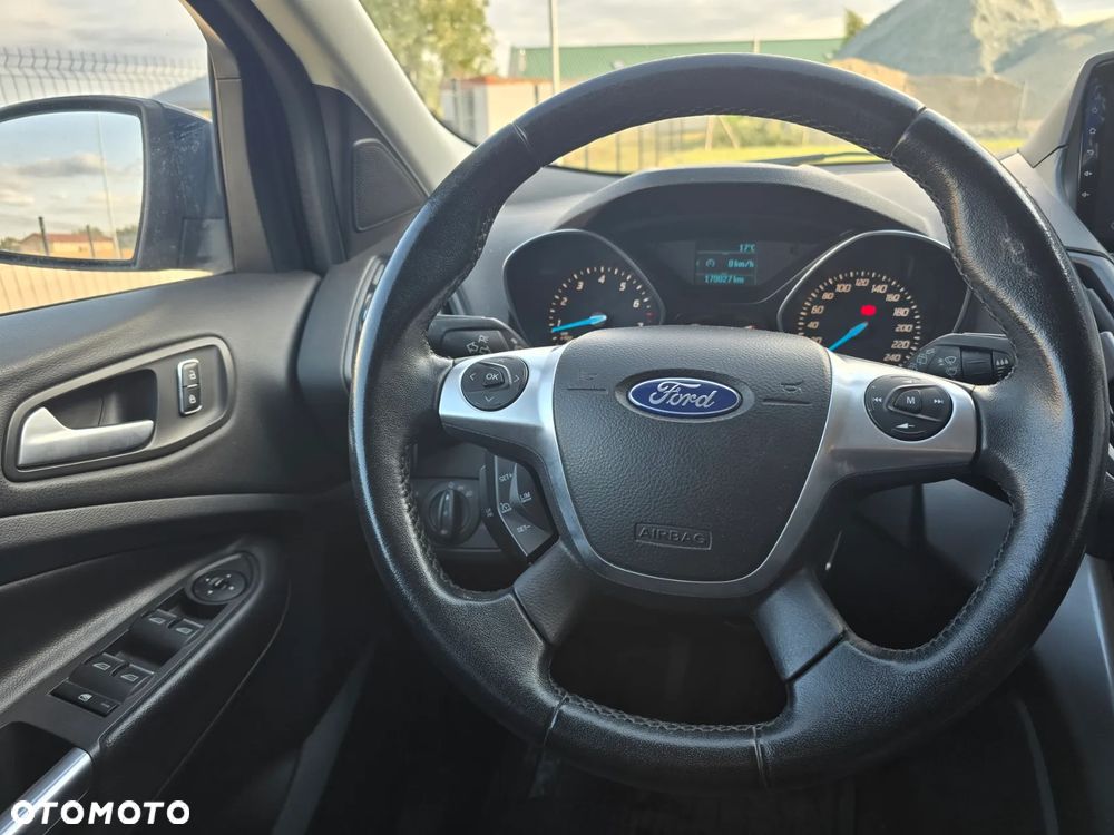 Ford Kuga 1.5 EcoBoost 2x4 Titanium - 11