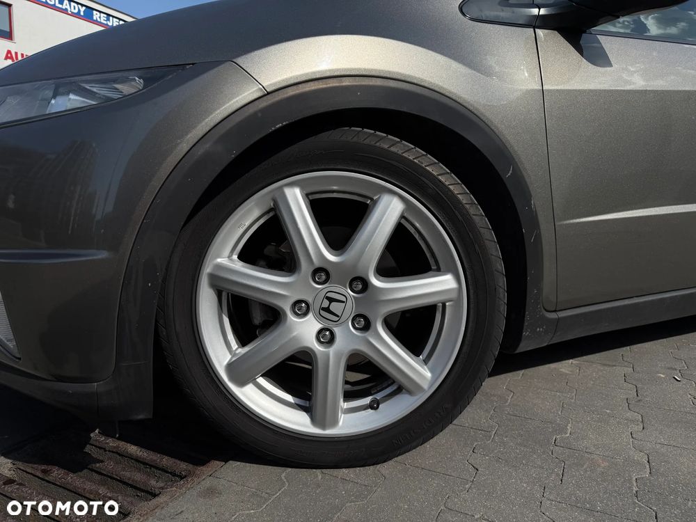 Honda Civic 1.8 Comfort - 11