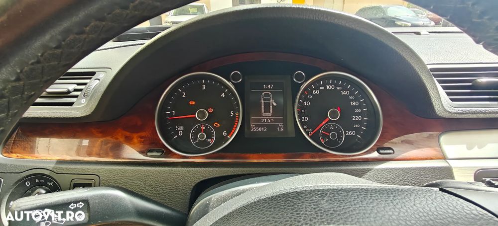 Volkswagen Passat - 8