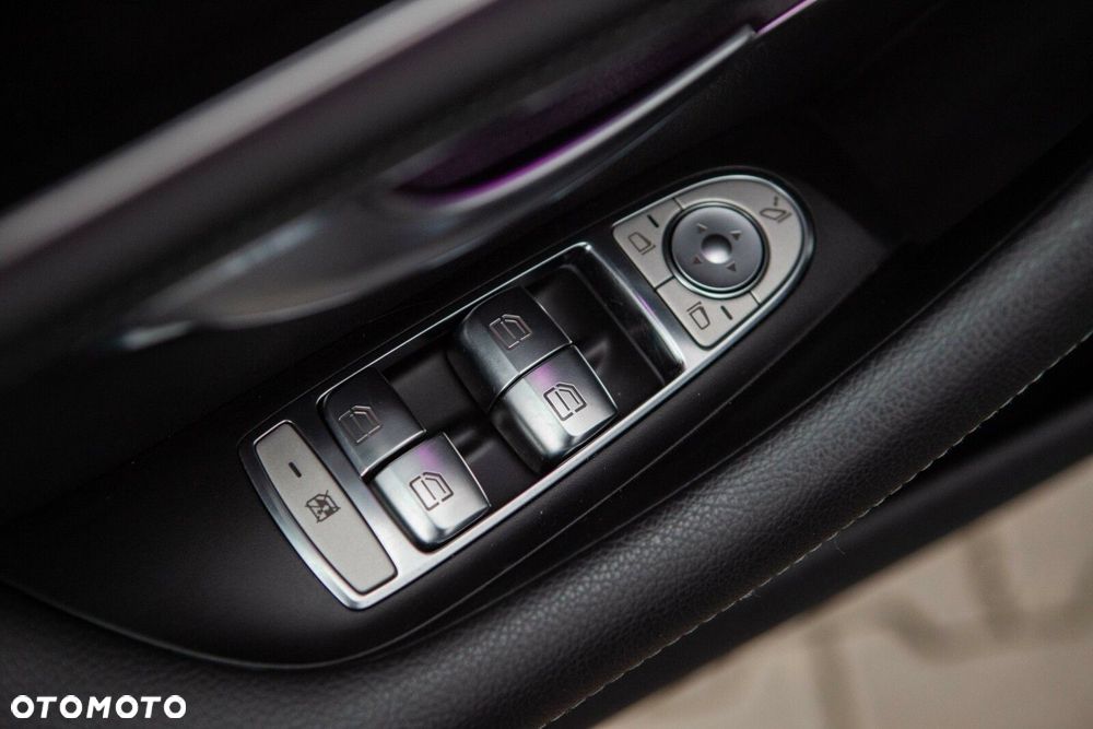 Mercedes-Benz CLS - 17