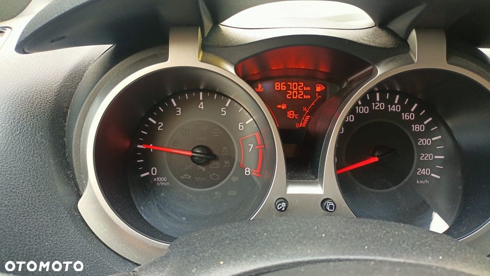 Nissan Juke 1.6 Visia - 8