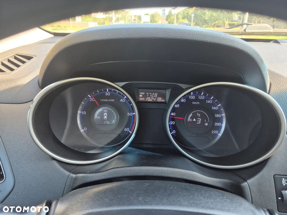 Hyundai ix35 1.7 CRDi 2WD Fifa World Cup Edition - 23