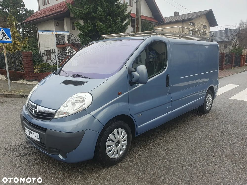 Opel Vivaro - 1