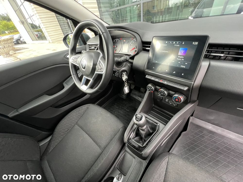 Renault Clio - 17