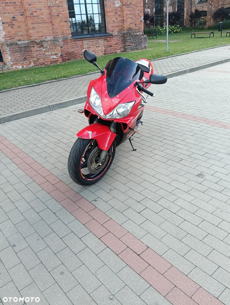 Honda CBR - 2