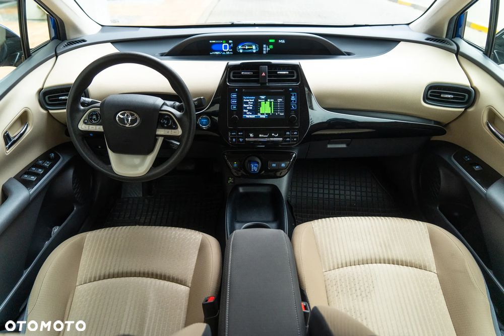 Toyota Prius 1.8 HSD Premium - 29