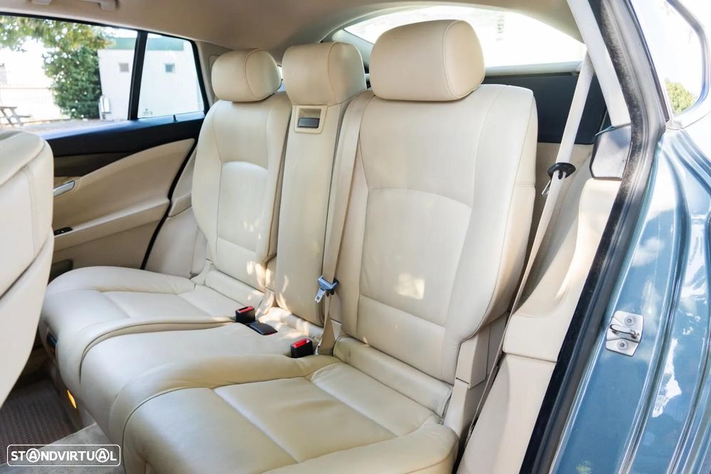 BMW 530 Gran Turismo d - 40