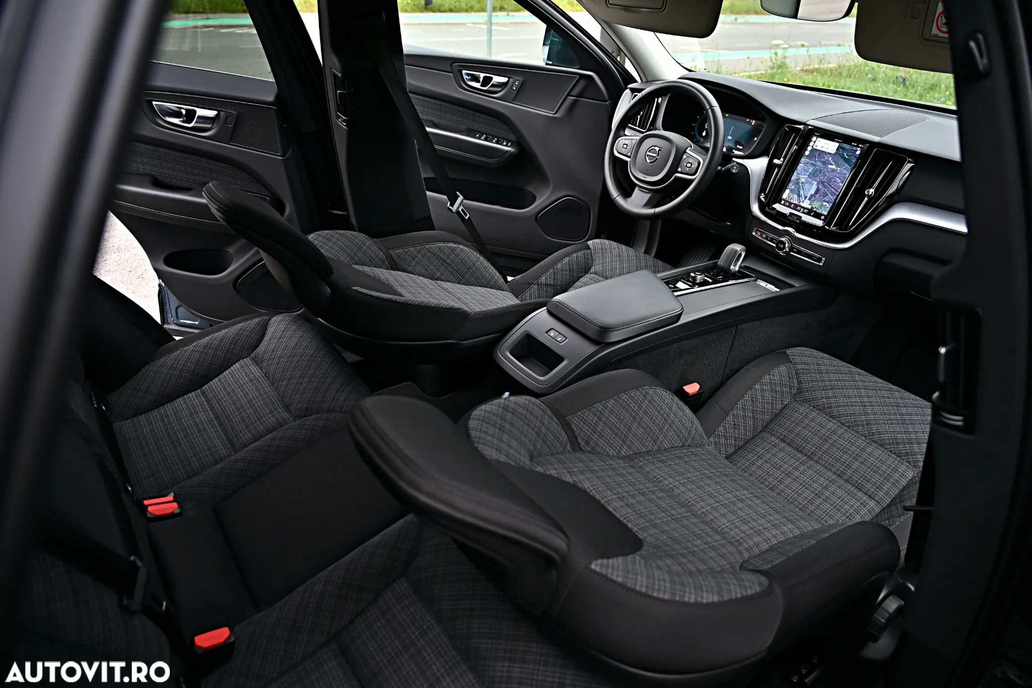 Volvo XC 60 B4 D AWD Geartronic Momentum Pro - 5