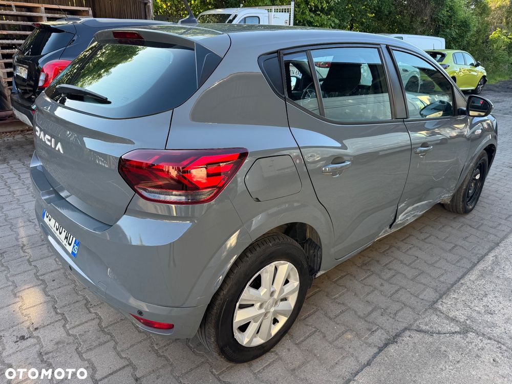 Dacia Sandero - 3