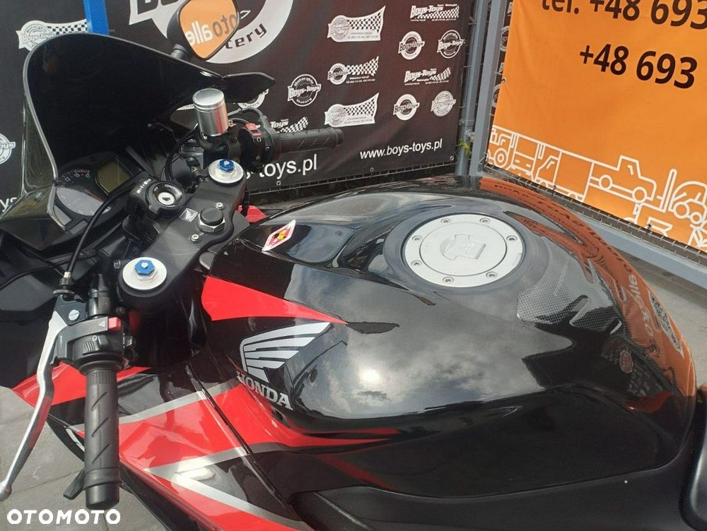 Honda CBR - 7