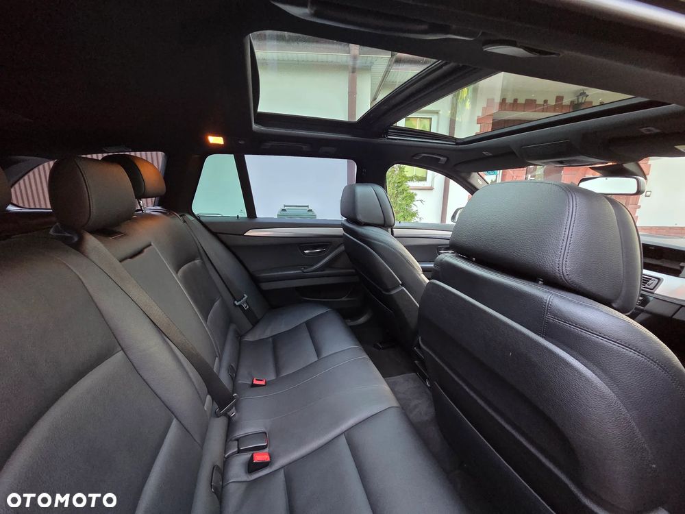 BMW Seria 5 530d xDrive Luxury Line - 23
