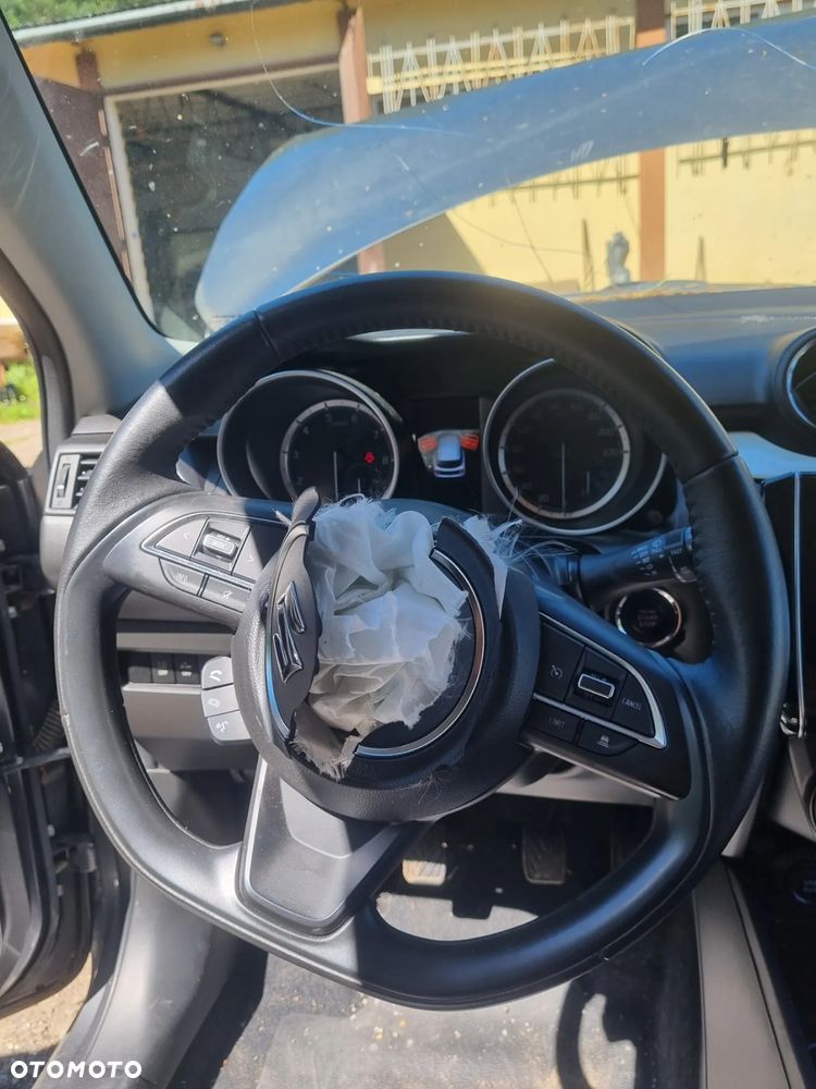 SUZUKI SWIFT VI MK8 17-20 2018 r. kierownica multifunkcyjna multifunkcja * - 2