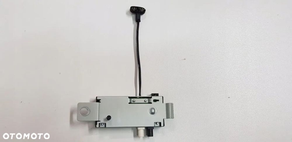 WZMACNIACZ ANTENOWY OPEL INSIGNIA A 13241374 ZK - 2
