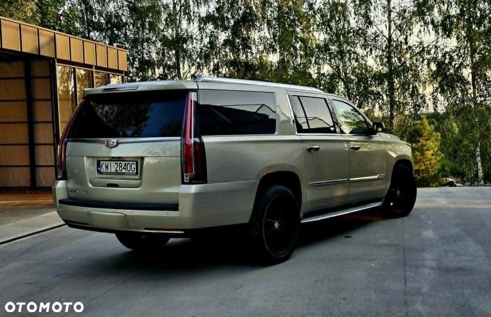 Cadillac Escalade ESV 6.2 V8 AWD AT Platinum - 3
