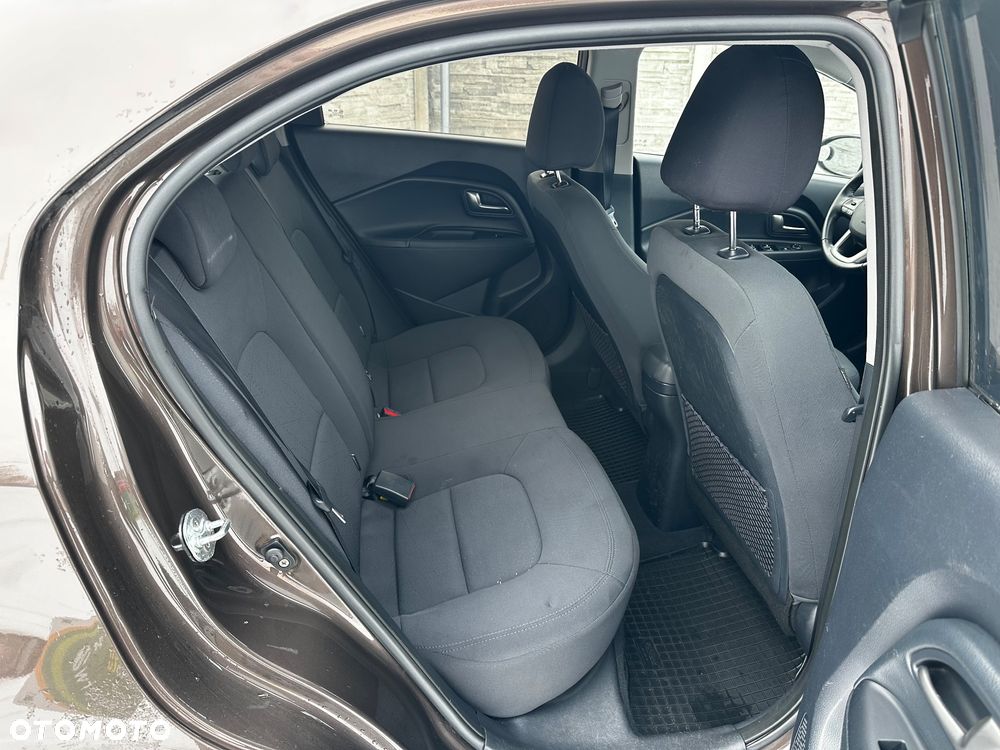 Kia Rio - 14