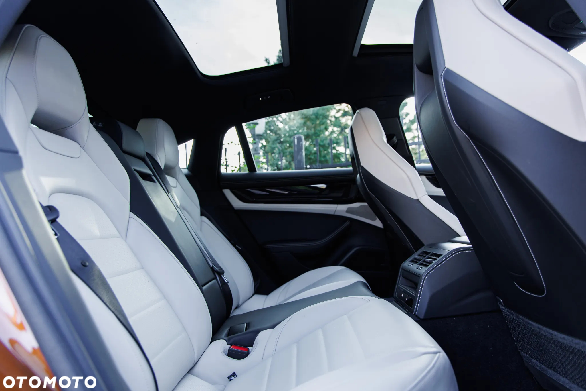 Porsche Panamera 4 - 24