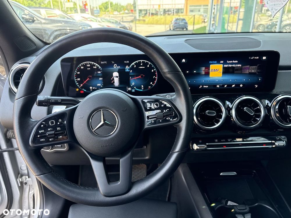 Mercedes-Benz GLB 200 7G-DCT - 15