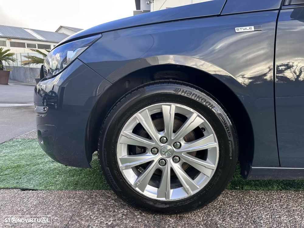Peugeot 308 SW 1.2 PureTech Style - 17