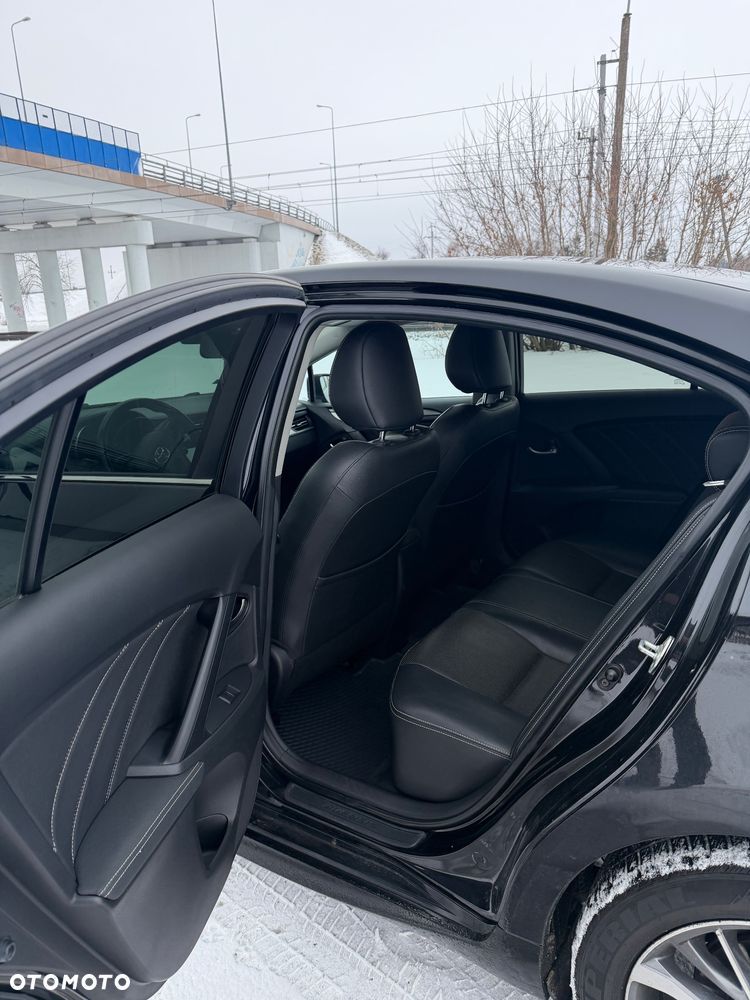 Toyota Avensis 2.0 D-4D Premium - 7