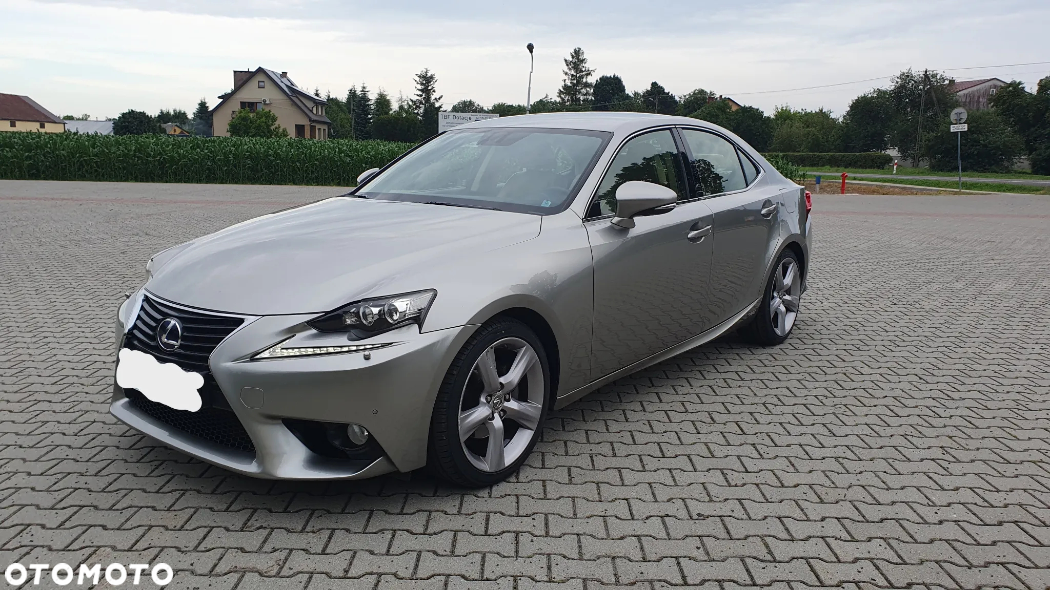 Lexus IS 300h Business Edition - 18
