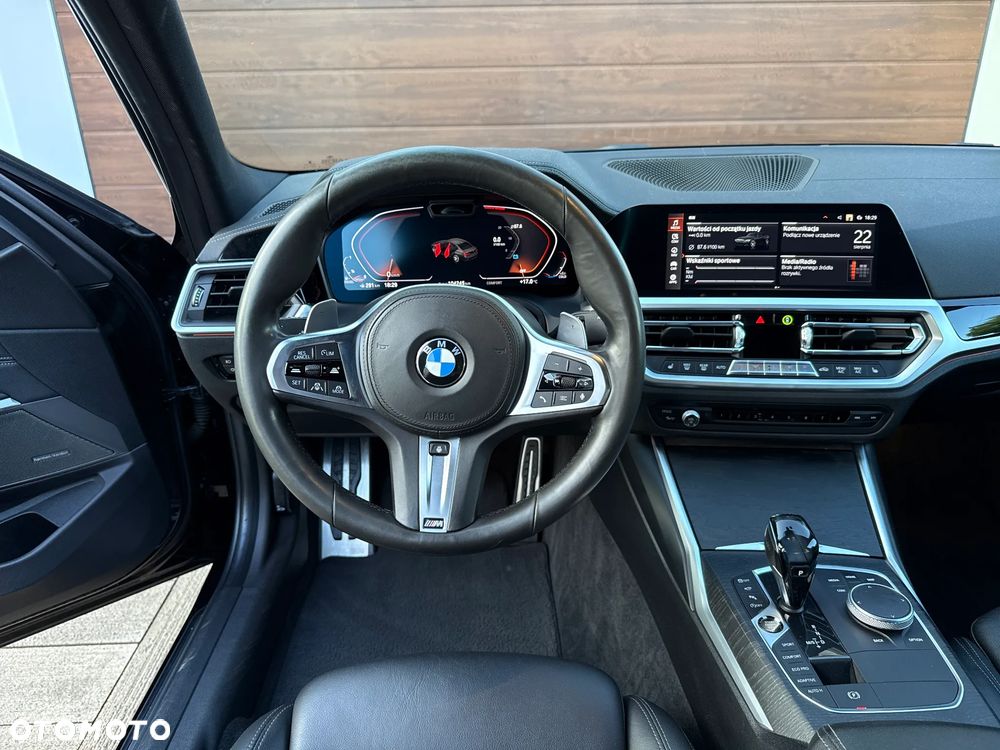 BMW Seria 3 330d M Sport sport - 24