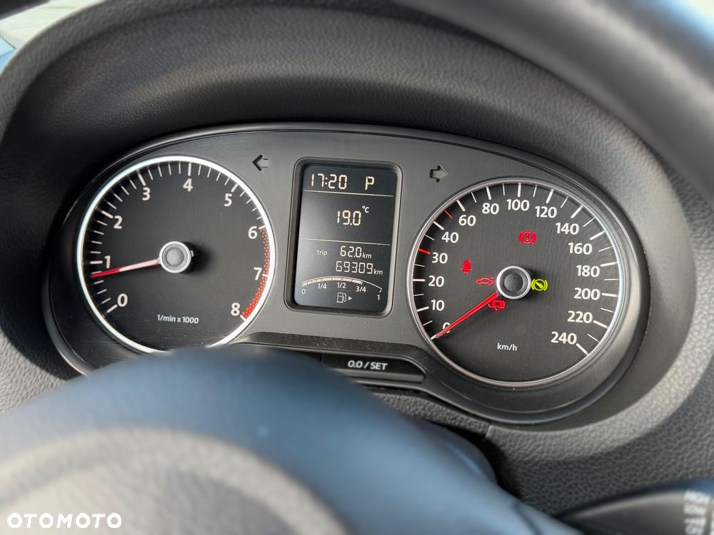 Volkswagen Polo 1.4 DSG Comfortline - 19