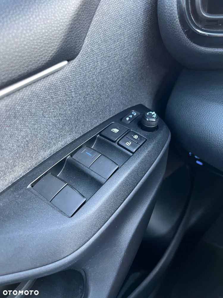 Toyota Yaris - 29